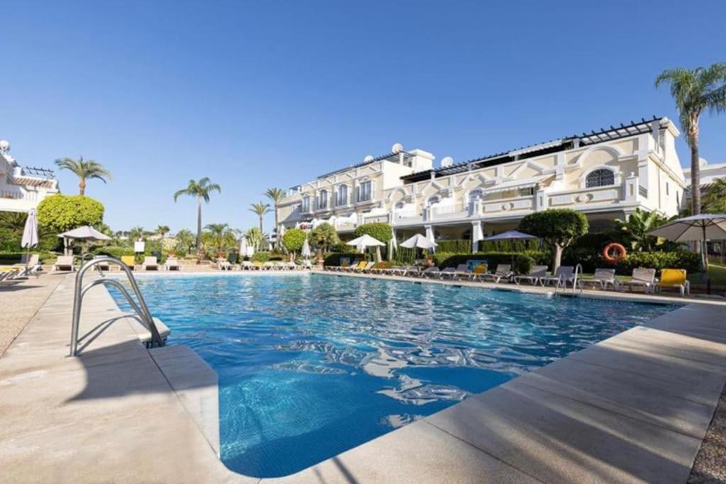 דירות מארבלה Aloha Gardens In Puerto Banus מראה חיצוני תמונה